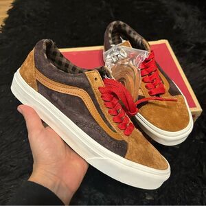 VANS old skool waterproof suede red lace up shoes sneakers women’s 9 new